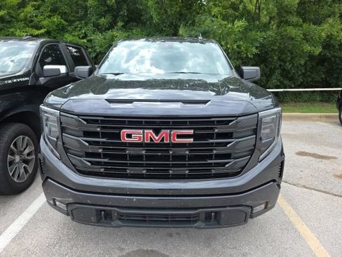 Used 2025 GMC Sierra 1500 Elevation AWD/4WD image 9