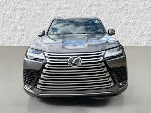 Used 2022 Lexus LX 600 4WD w/ Accessory Package (Z1) image 8