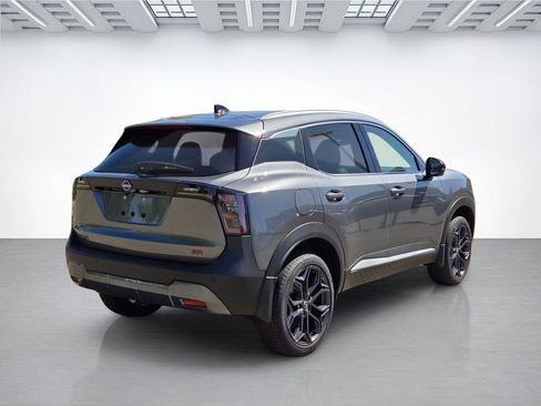 New 2026 Nissan Kicks SR FWD image 4