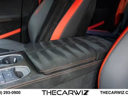 Used 2023 Lamborghini Urus Performante AWD/4WD image 94
