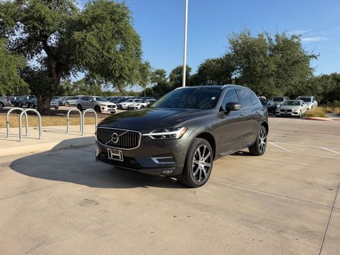 Used 2021 Volvo XC60 T5 Inscription w/ Advanced Package AWD/4WD image 2