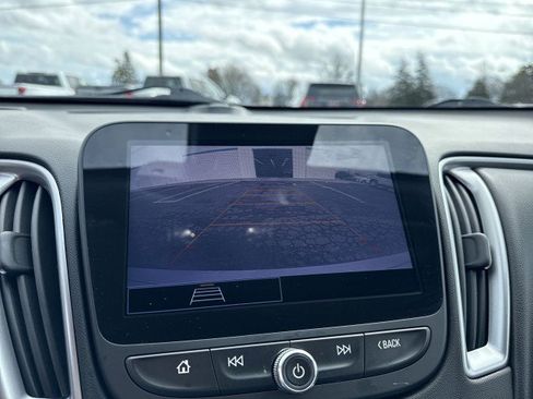 Certified 2022 Chevrolet Malibu LT w/ Leather Package image 22