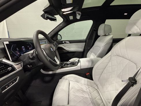 New 2027 BMW X7 xDrive40i w/ Executive Package AWD/4WD image 12