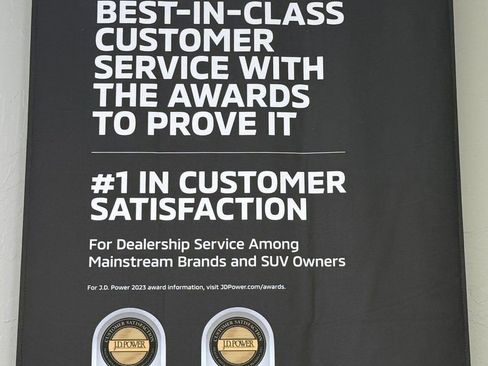 Used 2025 Volkswagen ID. Buzz 1st Edition image 37