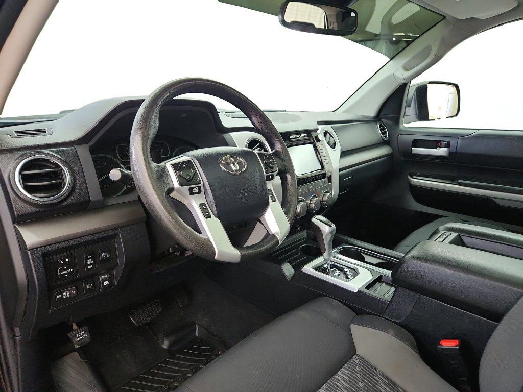 Used 2018 Toyota Tundra SR5 AWD/4WD image 9