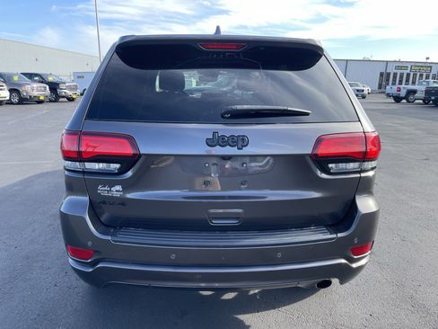 Used 2021 Jeep Grand Cherokee Laredo X image 7