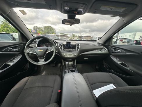 Used 2019 Chevrolet Malibu LT w/ LT True North Edition FWD image 30