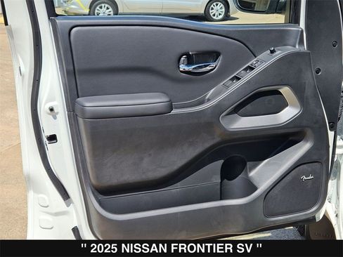 New 2025 Nissan Frontier SV w/ SV Convenience Package image 14