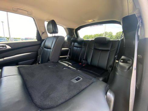 Used 2020 Nissan Pathfinder SL AWD/4WD image 12