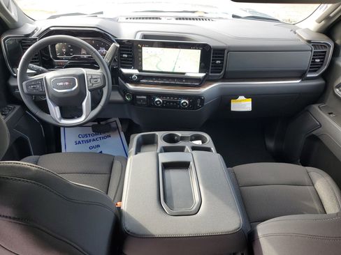 New 2025 GMC Sierra 1500 Elevation image 15