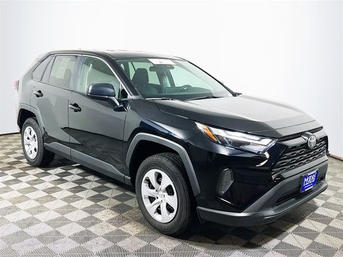 Certified 2025 Toyota RAV4 LE image 1