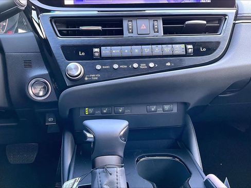 New 2025 Lexus ES 350 w/ Premium Package image 19