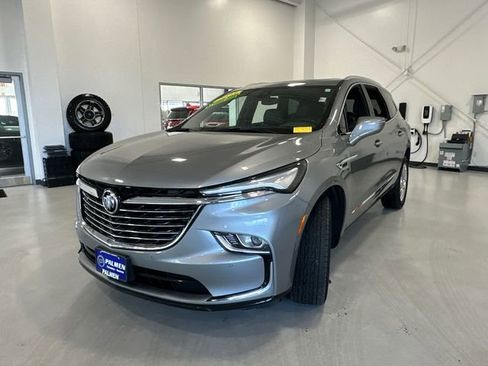 Used 2023 Buick Enclave Essence w/ Experience Buick Package image 10