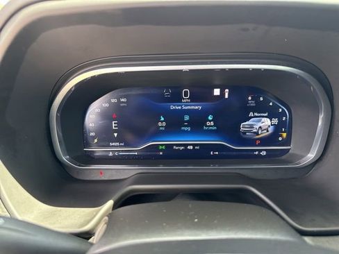 Used 2023 Chevrolet Suburban RST w/ Sport Performance Package image 31