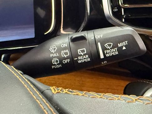 Used 2022 Jeep Grand Wagoneer Series III w/ Rear Seat Video Group 1 image 13