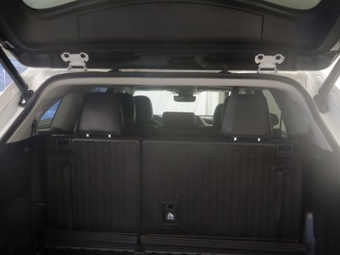 Certified 2023 Toyota Highlander XLE image 14