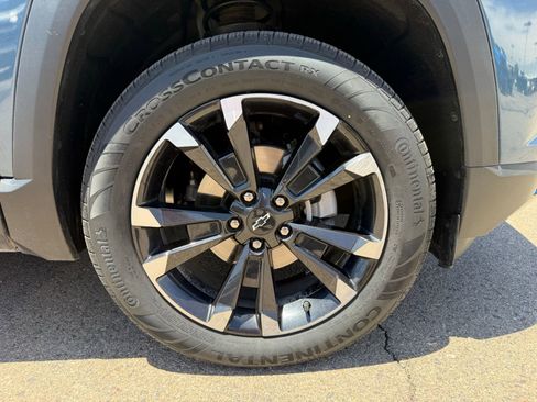 Used 2025 Chevrolet Equinox RS AWD/4WD image 39