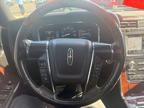 Used 2016 Lincoln Navigator Select AWD/4WD image 30