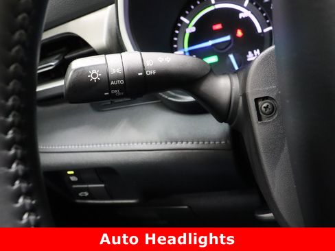 Used 2020 Toyota Highlander XLE image 26