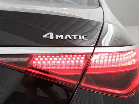 Used 2024 Mercedes-Benz S 580 4MATIC Sedan image 32