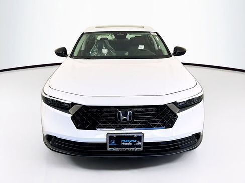 New 2025 Honda Accord SE image 2