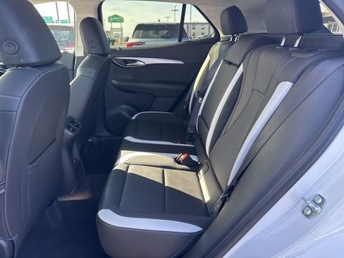 Used 2025 Buick Envision Sport Touring image 21