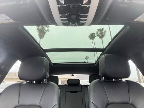 Used 2019 Porsche Macan image 18