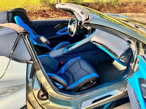 Used 2023 Chevrolet Corvette Stingray Premium Conv w/ Z51 Performance Package RWD image 29