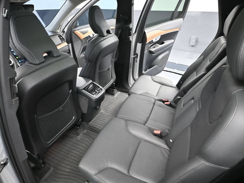 Used 2024 Volvo XC90 B5 Plus AWD/4WD image 39