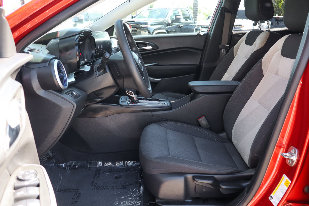 Used 2024 Chevrolet Trax LS w/ LS Convenience Package FWD image 20