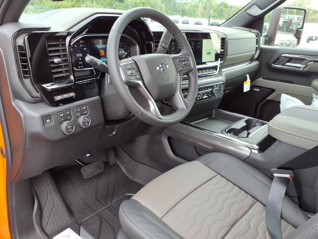 New 2026 Chevrolet Silverado 2500 ZR2 w/ LPO, Dark Essentials Package AWD/4WD image 5