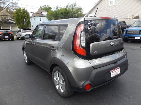 Used 2016 Kia Soul FWD image 10