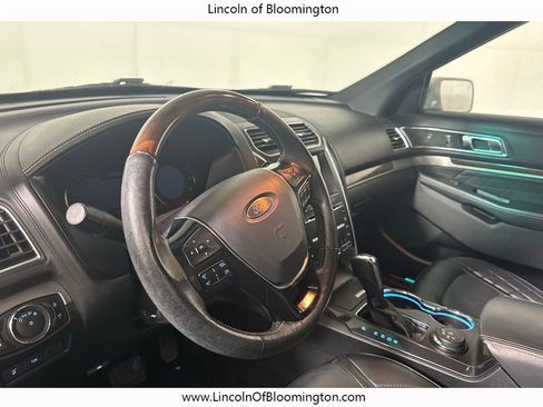 Used 2017 Ford Explorer Platinum image 47