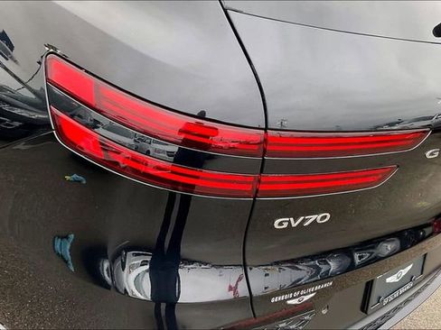 Used 2022 Genesis GV70 3.5T Sport w/ Cargo Package image 29