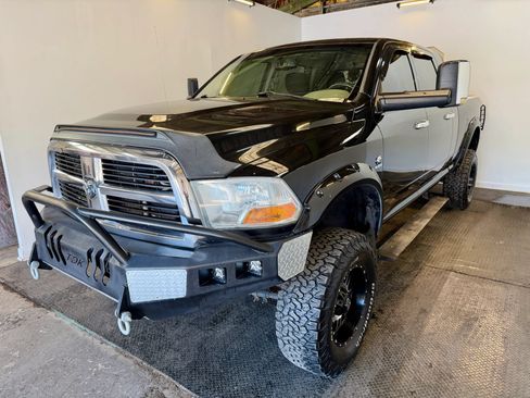 Used 2010 Dodge Ram 2500 Truck SLT w/ Technology Group AWD/4WD image 4