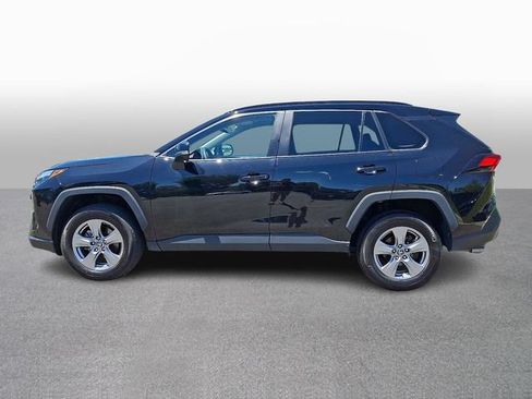 Used 2025 Toyota RAV4 XLE AWD/4WD image 7