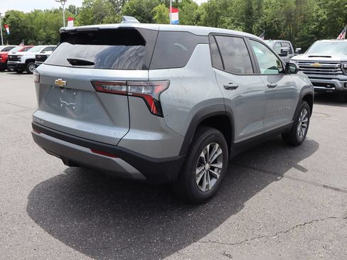 New 2026 Chevrolet Equinox LT w/ Convenience Package II AWD/4WD image 28