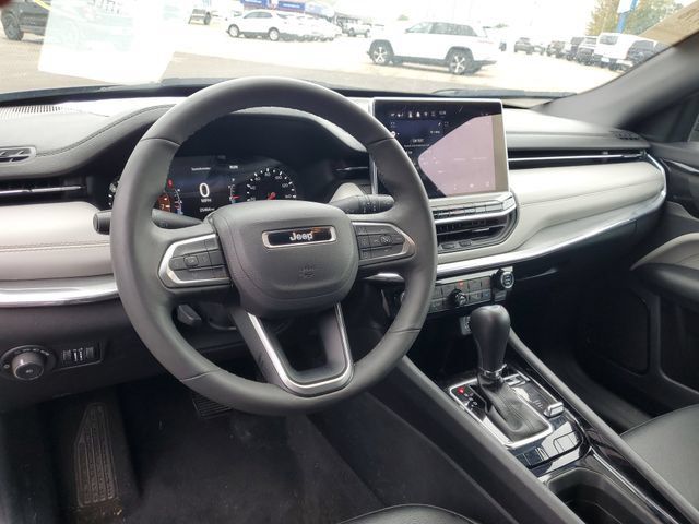 Used 2024 Jeep Compass Limited AWD/4WD image 14