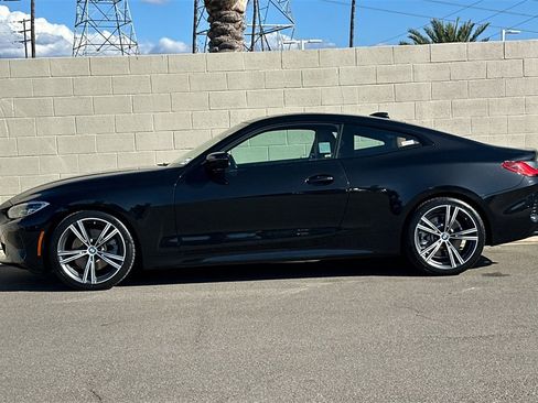 Used 2023 BMW 430i Coupe w/ Premium Package image 9