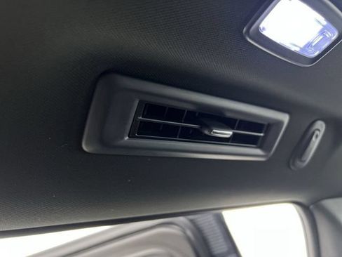 Used 2023 GMC Yukon Denali AWD/4WD image 22