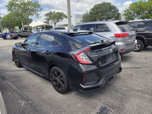Used 2017 Honda Civic Sport image 4