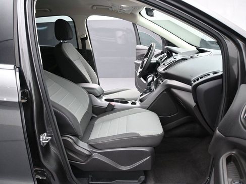 Used 2016 Ford Escape SE FWD image 16