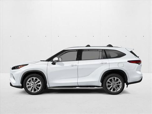 New 2026 Toyota Highlander Limited AWD/4WD image 3