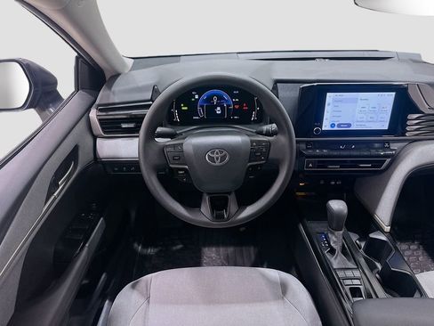 Used 2025 Toyota Camry LE FWD image 21