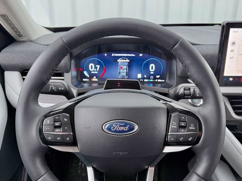 New 2026 Ford Explorer Platinum w/ LUX Leather Package image 25