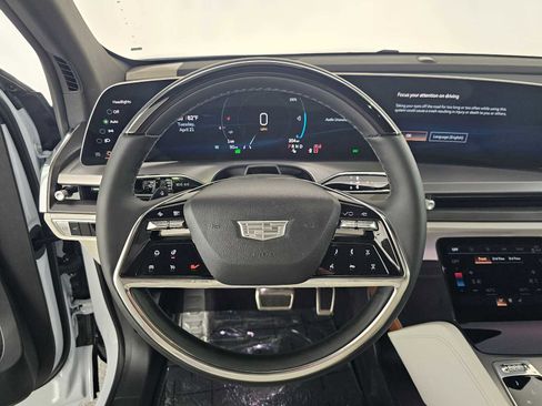 New 2026 Cadillac Vistiq Luxury AWD/4WD image 24