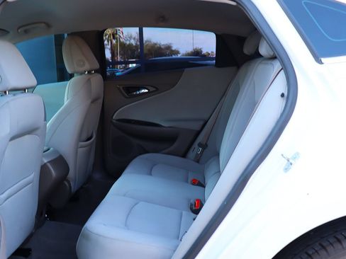 Used 2020 Chevrolet Malibu LS FWD image 32