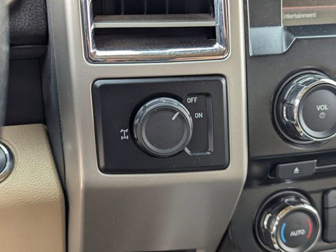 Used 2015 Ford F150 Lariat w/ Equipment Group 501A Mid image 30