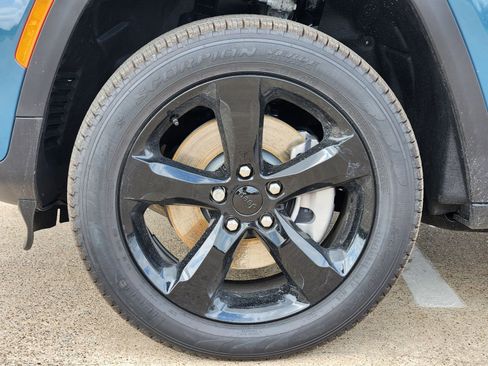 New 2026 Jeep Grand Cherokee L Limited image 19