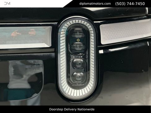 Used 2022 Rivian R1T Launch Edition image 12
